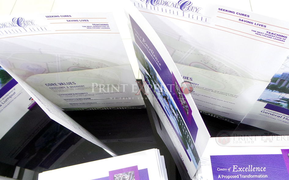 Corporate Folder Samples: Photo 3
